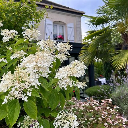 Les Suites Champenoises Tinqueux Exterior foto