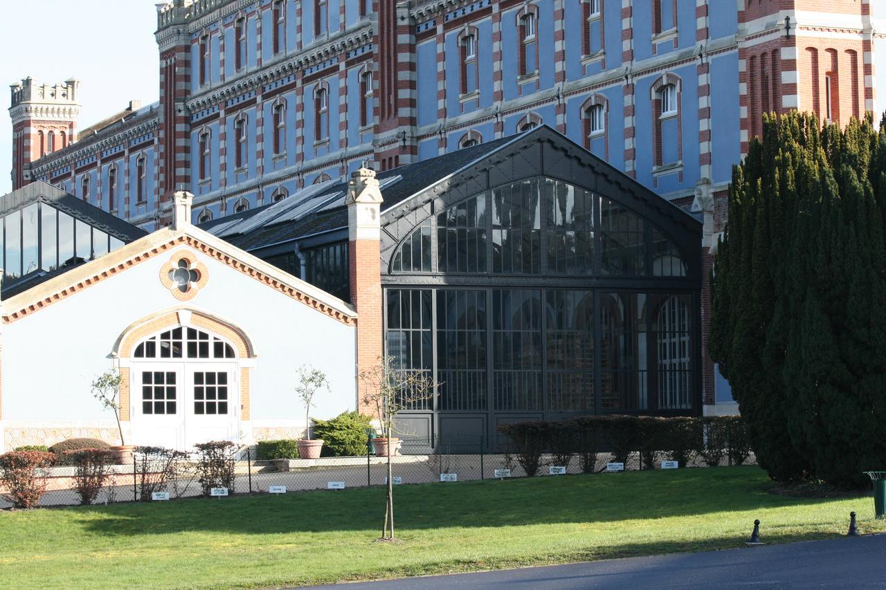 Les Suites Champenoises Tinqueux Exterior foto